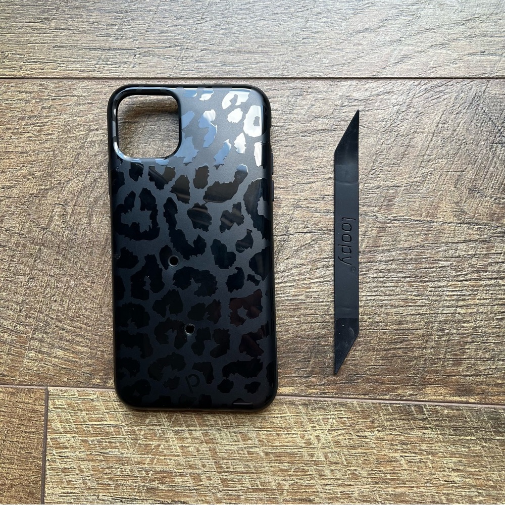NWT Loopy Phone Case Cheetah Print, for iPhone 11 Pro & I phone Promax